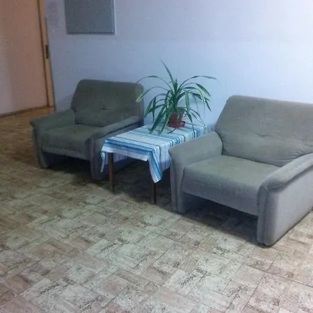 Lazza Motel