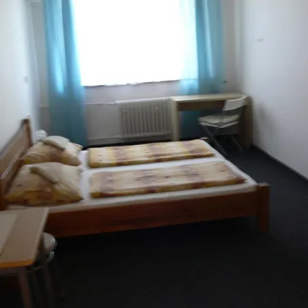 Lazza Motel